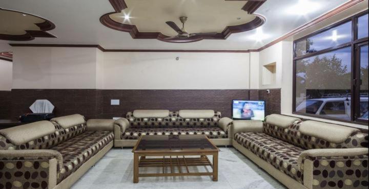 Hotel Devi Mahal Katra  Extérieur photo